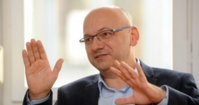 Dejan Jović