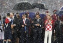 Putin iz Hrvatske dobio na dar 10 kišobrana