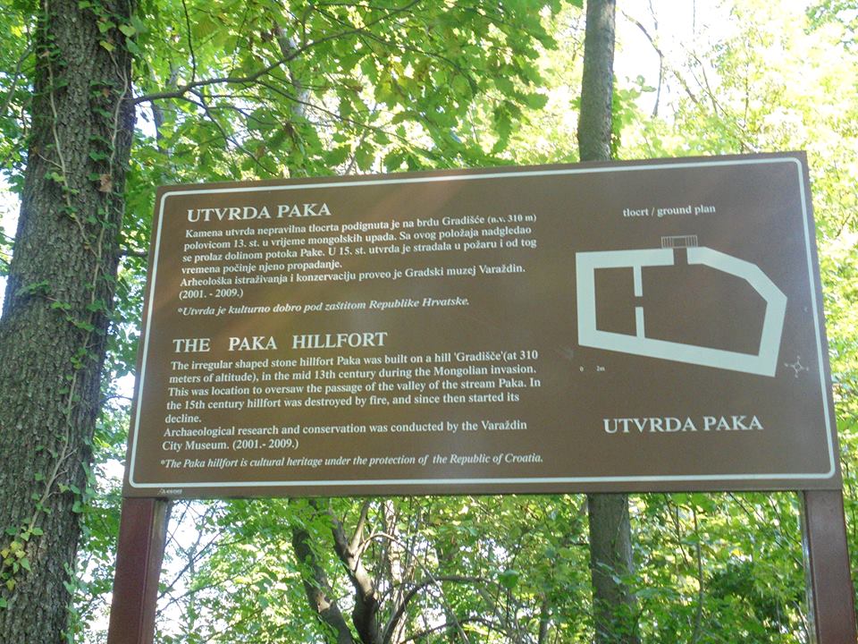 Maketa utvrde Paka,utvrda iz 13. stoljća, služila u obrani od Mongola...