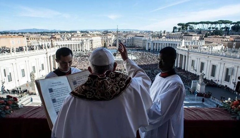 Vatikan je homoseksualiziran, cijela institucija je izgrađena na laži, dvostrukom životu, shizofreniji, licemjerju...