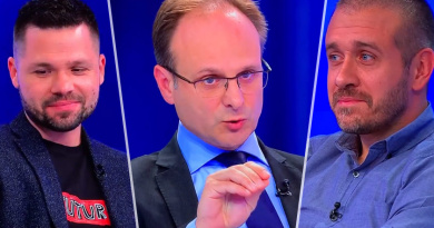 VIDEO: IT-jevci se bore da se ne polome od smijeha dok slušaju predstojnika premijerova Ureda