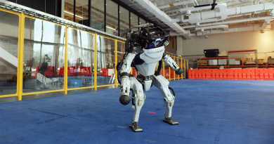 Roboti tvrtke Boston Dynamics zadivili plesnim pokretima
