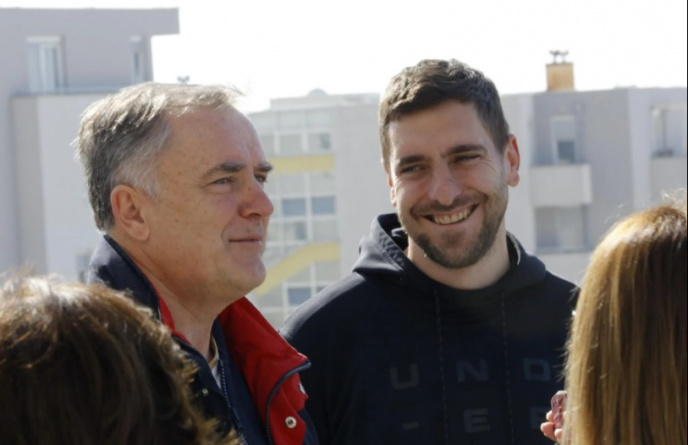 Mijo Pašalić i njegov sin Matko pred novinarima