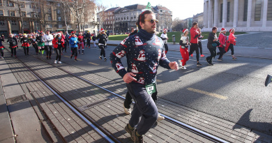 Više od 2000 kostimiranih sudionika na Zagreb Advent Runu trčalo za žene oboljele od raka