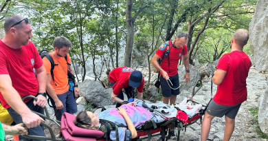 Turistkinja se popela na Velebit, pa rodila - Morao je spašavati HGSS!