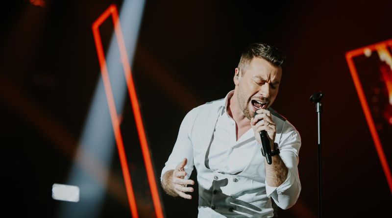Roko Vušković u spotu za pjesmu 'Pjeva nebo' otkriva što se sve događalo iza kulisa Zagrebačkog festivala