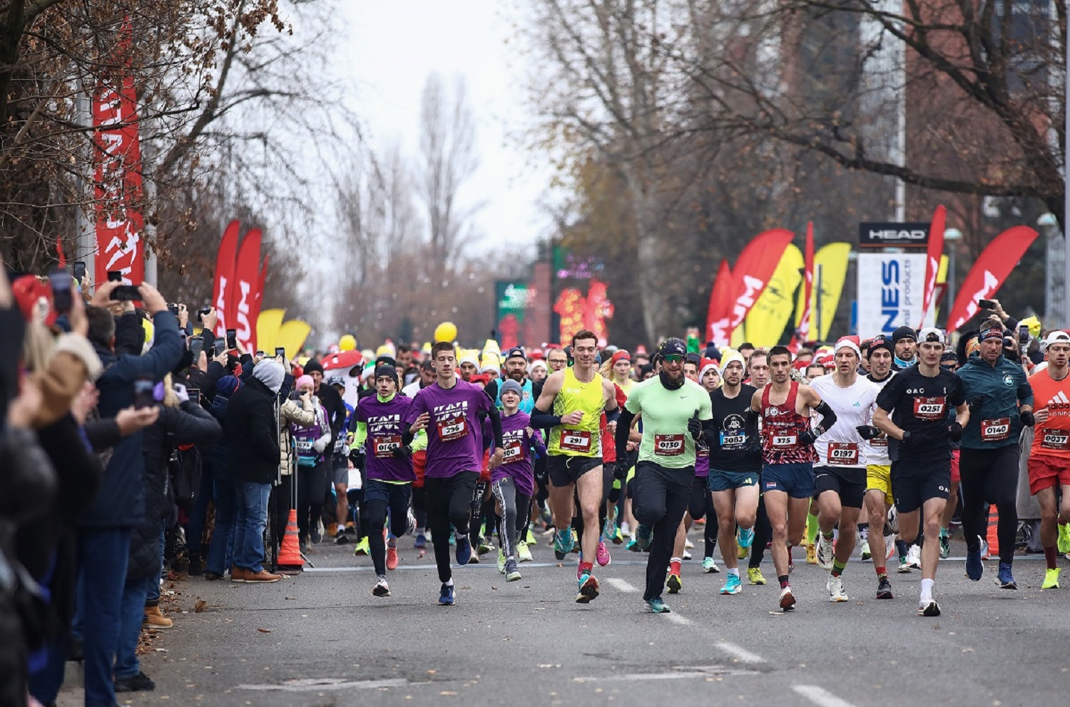 Zagreb Advent Run i ove je godine okupio na tisuće  kostimiranih trkača iz cijelog svijeta