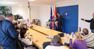 Međimurski župan Matija Posavec održao je izvanrednu konferenicju zbog krize u Županijskoj bolnici Čakovec