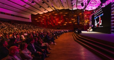 Zagreb i Hrvatska s oduševljenjem slušali Yuvala Noahu Hararija