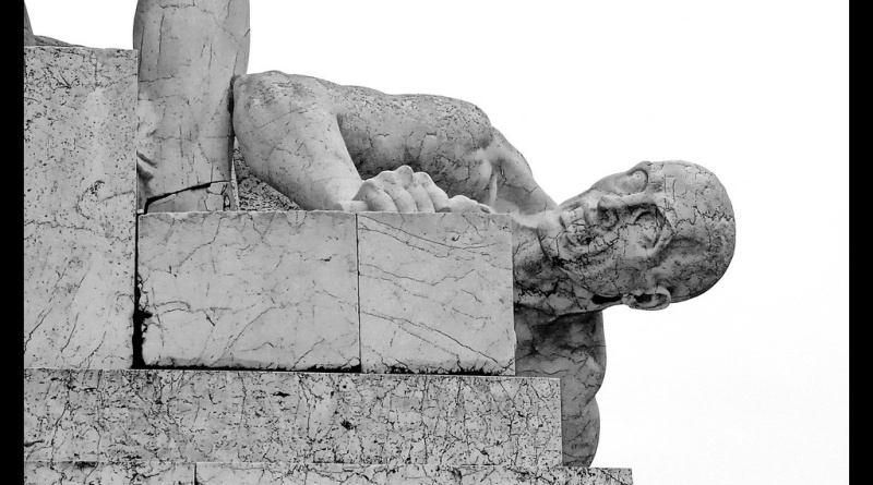 Kad vrijednosti postanu eksces, a ti ispadneš problem