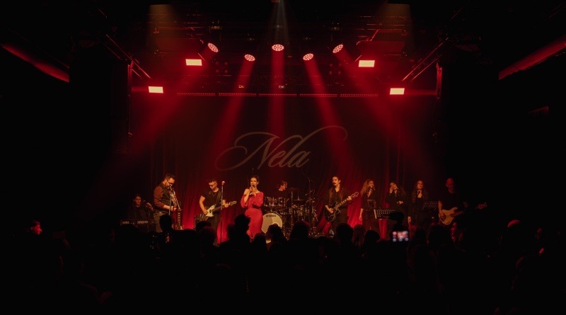 Nela na emotivnom koncertu u punom Petom kupeu predstavila novi album Arhivirano