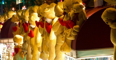 Što Hrvati kupuju za Valentinovo? Rast popularnosti dugoročnih i premium poklona Što Hrvati kupuju za Valentinovo? Rast popularnosti dugoročnih i premium poklona